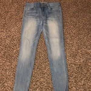 Light wash skinny jeans